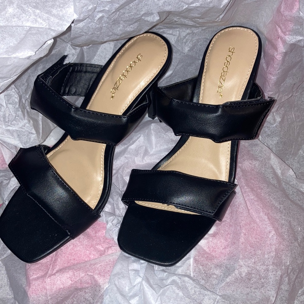 Nafessa Velcro Strap Sandal